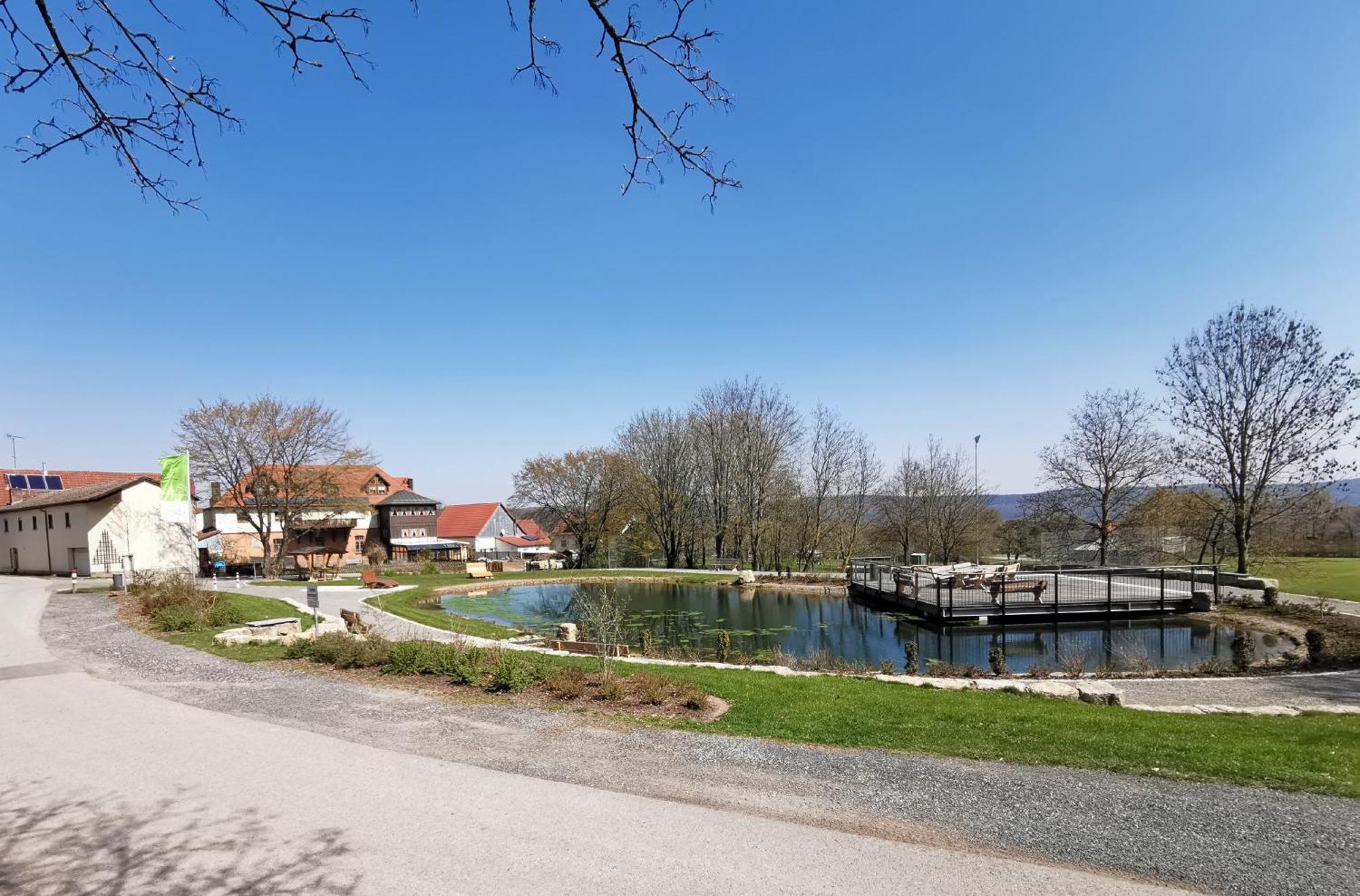 Ferienhaus Vom Bahratal Hausen Екстериор снимка