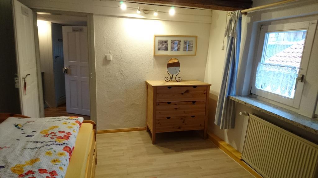 Ferienhaus Vom Bahratal Hausen Екстериор снимка