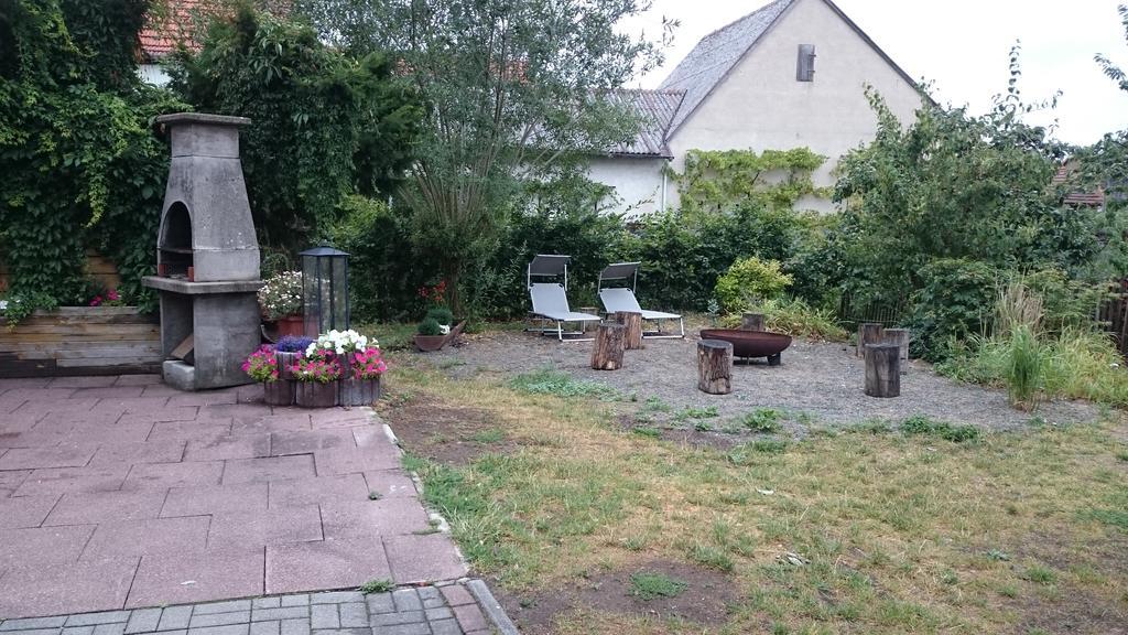 Ferienhaus Vom Bahratal Hausen Екстериор снимка