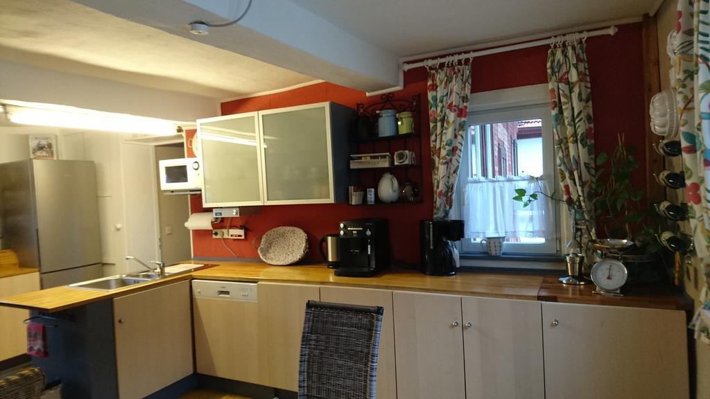Ferienhaus Vom Bahratal Hausen Екстериор снимка