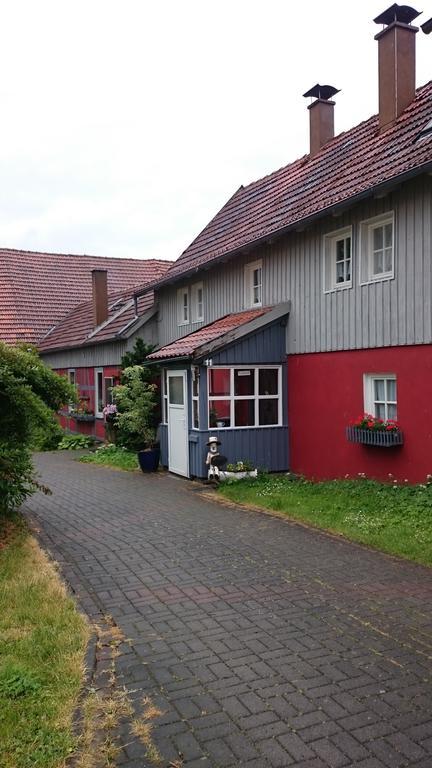 Ferienhaus Vom Bahratal Hausen Екстериор снимка