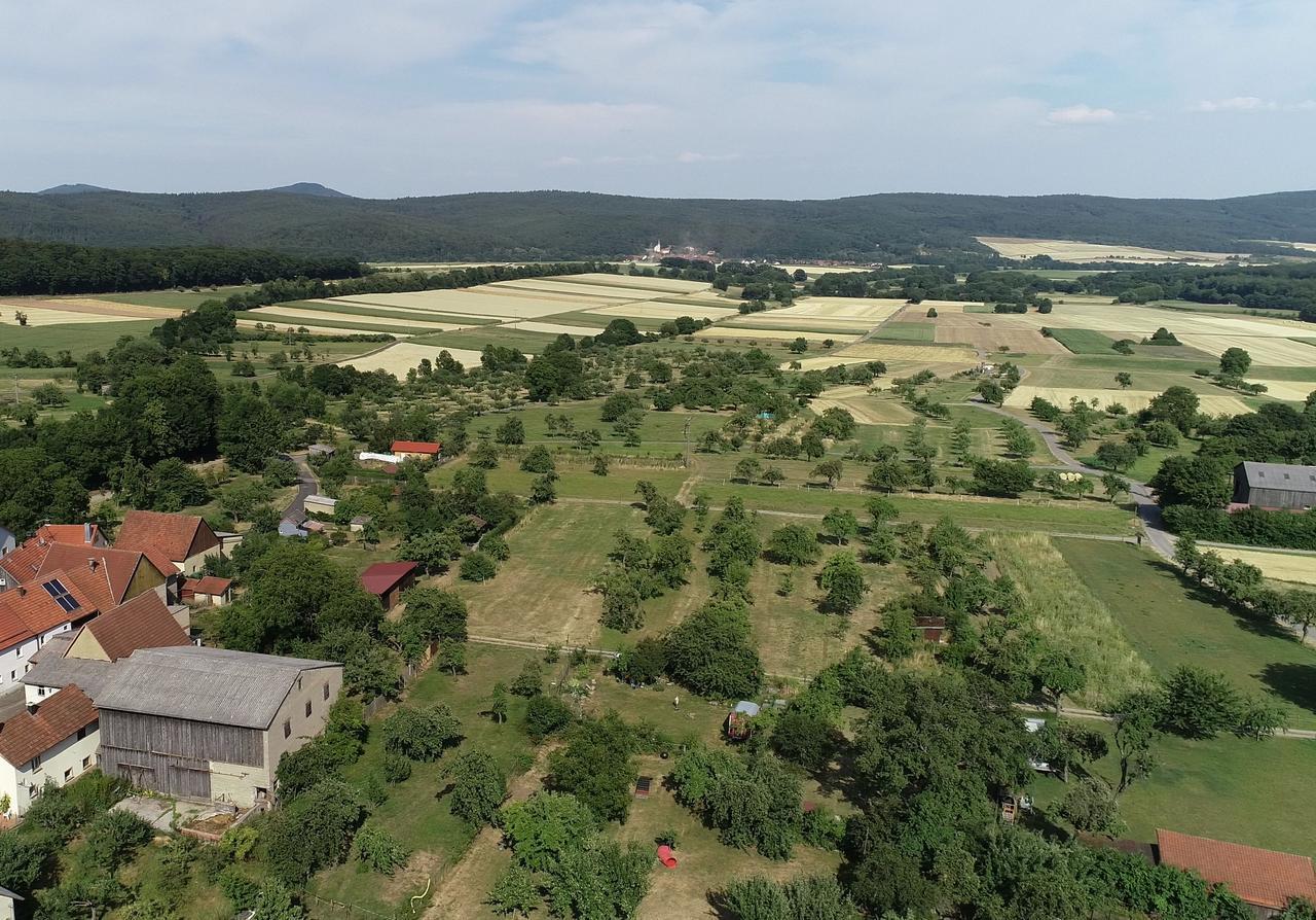 Ferienhaus Vom Bahratal Hausen Екстериор снимка