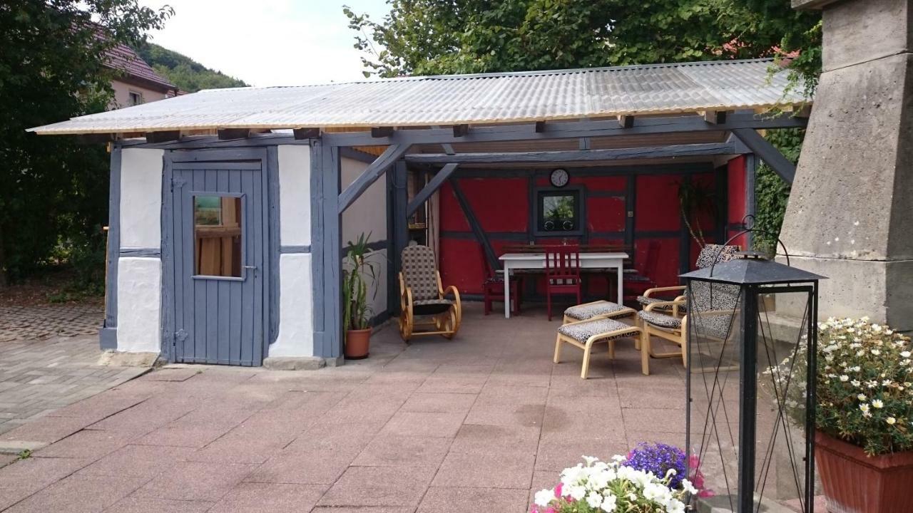 Ferienhaus Vom Bahratal Hausen Екстериор снимка